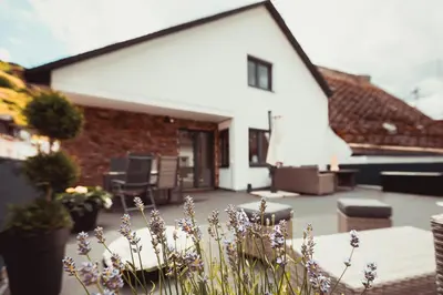 Das Gebäude in dem sich die Ferienwohnung befindet