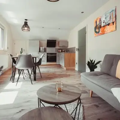 Exklusive Ferienwohnung an der Mosel - Top Ausstattung - Dachterrasse - E-Ladestation - Netflix