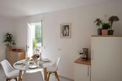 Küche/Küchenzeile in der Unterkunft Ferienwohnung Burgblick Coraidelstein