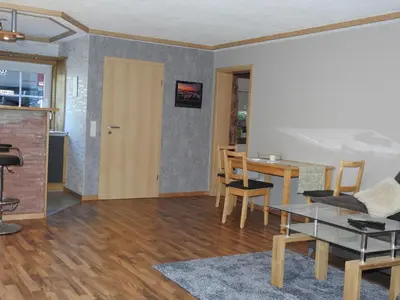 Ein Sitzbereich in der Unterkunft Moselweinlaub