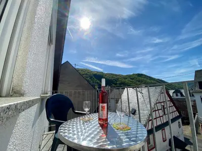 Ein allgemeiner Bergblick oder ein Berglick von der Ferienwohnung aus
