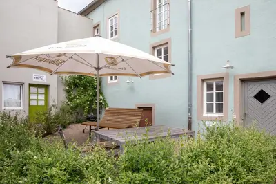Ein Garten an der Unterkunft Nengshof Ferienwohnungen Pusteblume und Butterblume