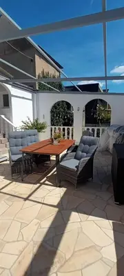 Ein Sitzbereich in der Unterkunft Buergerhaus Zeltingen Fewo