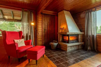 Ein Sitzbereich in der Unterkunft Blockhaus Eifelsteig w/ Kamin Garten & Feuerstelle