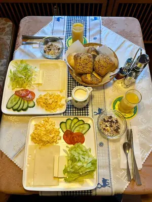 Essen im Privatzimmer oder in der Nähe