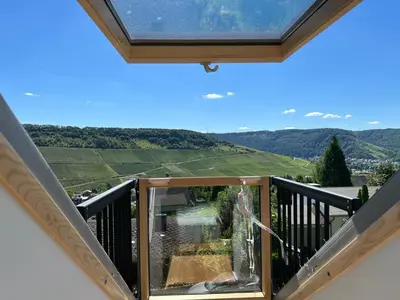 Ein allgemeiner Bergblick oder ein Berglick von der Ferienwohnung aus