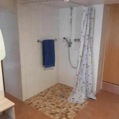 Ein Badezimmer in der Unterkunft Haus Klara
