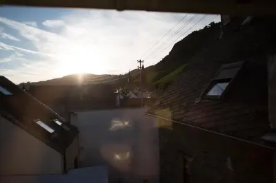 Ein allgemeiner Bergblick oder ein Berglick von der Ferienwohnung aus
