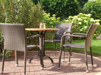 Ein Garten an der Unterkunft Gästehaus Weberskirch