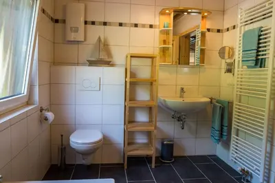Ein Badezimmer in der Unterkunft Eifel & See - Ferienhäuser am Waldsee Rieden/Eifel