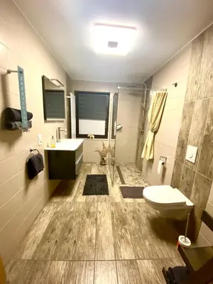 Ein Badezimmer in der Unterkunft Ferienwohnung Zum König