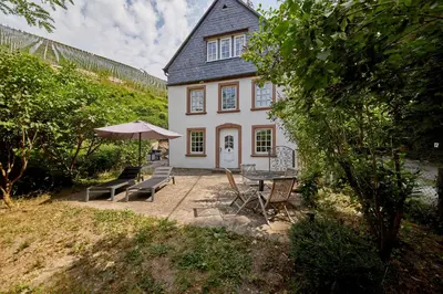 Ein Garten an der Unterkunft Ferienhaus alte Mühle