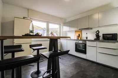 Küche/Küchenzeile in der Unterkunft Chill Out Area, Sauna & Wirlpool, grandiose Aussicht, Smart TV, große Terasse, Zentrum nah