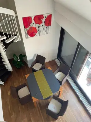 Ein Sitzbereich in der Unterkunft Luxusferienwohnung im Herzen der Altstadt von Koblenz