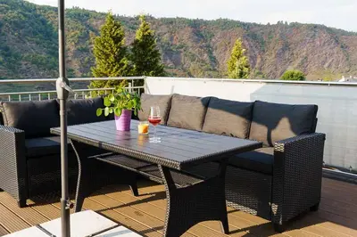 Ein allgemeiner Bergblick oder ein Berglick von der Ferienwohnung aus