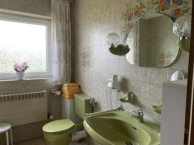 Ein Badezimmer in der Unterkunft Haus Berndorf