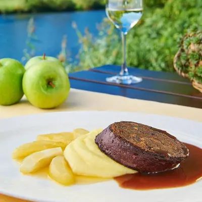 Essen in der Ferienwohnung oder in der Nähe