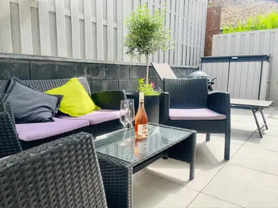 Ein Sitzbereich in der Unterkunft FeWo Mosel - Comfort & Relax