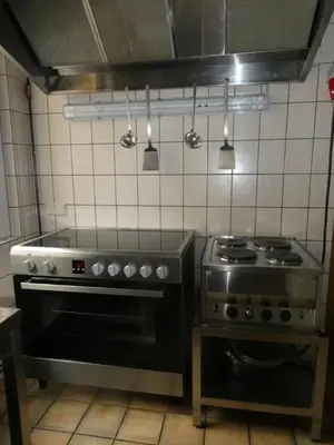 Küche/Küchenzeile in der Unterkunft Ferien und Selbstversorgerhaus für Gruppen Sauerthaler Hof - Loreley
