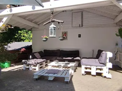Ein Patio oder anderer Außenbereich in der Unterkunft Literaturhaus Schmökermühle
