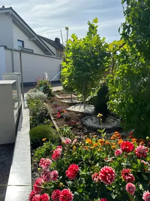 Ein Garten an der Unterkunft Diamond house deluxe 9 Koblenz
