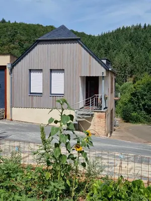 Das Gebäude in dem sich die Ferienwohnung befindet