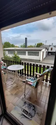 Ein Balkon oder eine Terrasse in der Unterkunft Black Bear Bikers Pub-Hotel