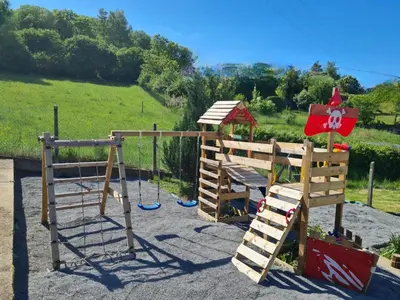 Ein Kinderspielbereich in der Unterkunft Gasthaus Paula