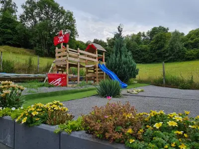 Ein Kinderspielbereich in der Unterkunft Gasthaus Paula
