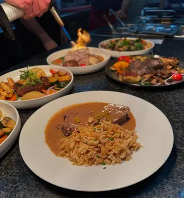 Essen im Hotel oder in der Nähe