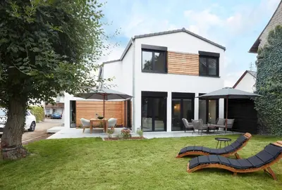 Ein Garten an der Unterkunft Chalet 48