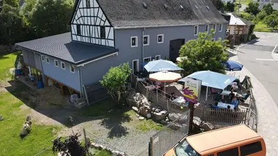 Das Gebäude in dem sich das Bed & Breakfast befindet