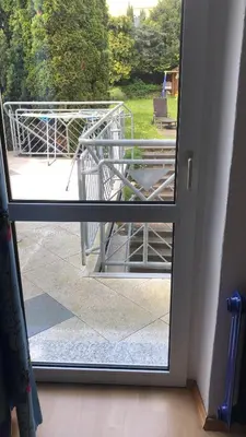 Ein Balkon oder eine Terrasse in der Unterkunft Doppelzimmer mit Terrasse zum Garten, ruhig, Weinbergsblick, zusätzliches Kinderzimmer anbei möglich