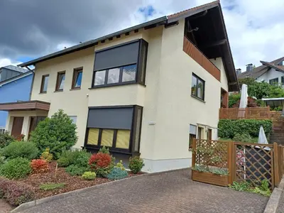 Das Gebäude in dem sich die Ferienwohnung befindet