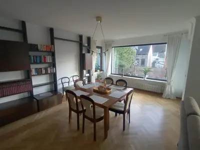 Ein Sitzbereich in der Unterkunft Adenauer Cottage