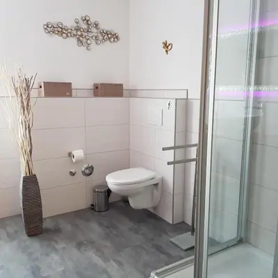 Ein Badezimmer in der Unterkunft Lounge 3 mit 2 Schlafzimmern
