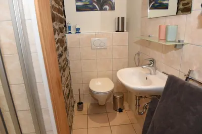 Ein Badezimmer in der Unterkunft Altes Weingut an der Vogtei