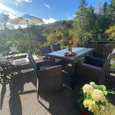 Schöne Wohnung 90qm mit Sonnenterrasse und Aussicht