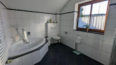Ein Badezimmer in der Unterkunft Haus an der Mosel