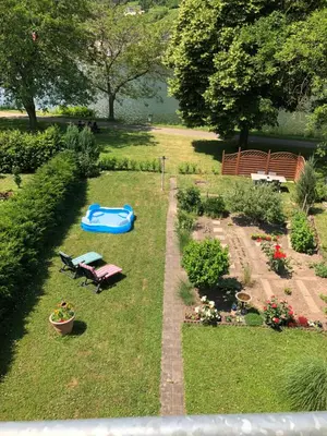 Ein Garten an der Unterkunft Ferienwohnung Dunja