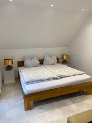 Ein Bett oder Betten in einem Zimmer der Unterkunft BG Living & Hosting - Stylish Luxury Apartments in the City Center - Parking, WiFi & Washing Machine