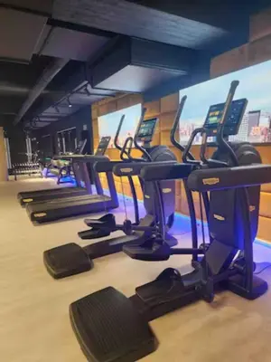 Das Fitnesscenter und/oder die Fitnesseinrichtungen in der Unterkunft BG Living & Hosting - Stylish Luxury Apartments in the City Center - Parking, WiFi & Washing Machine