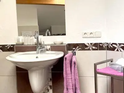 Ein Badezimmer in der Unterkunft Jünkerath Romantic Garden Stay