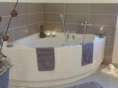 Ein Badezimmer in der Unterkunft Holiday Home in Gönnersdorf near Badesee