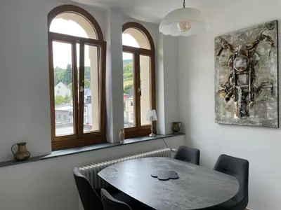 Ein Sitzbereich in der Unterkunft FEWO Hühnerberg Weingut C.A. Haussmann