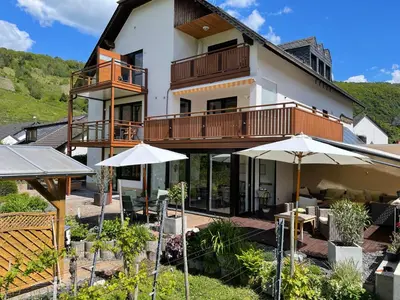 Ein allgemeiner Bergblick oder ein Berglick von der Pension aus
