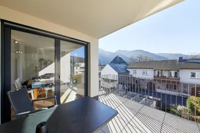 Ein allgemeiner Bergblick oder ein Berglick von der Ferienwohnung aus
