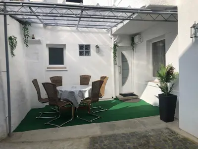 Ein Sitzbereich in der Unterkunft Ferienhaus Herzblume