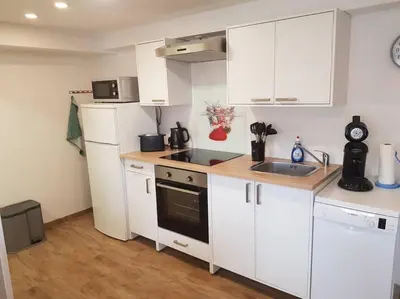 Küche/Küchenzeile in der Unterkunft Ferienwohnung BeLa, Nähe Nürburgring