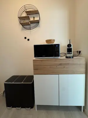 Küche/Küchenzeile in der Unterkunft Loft Traben - Atelierwohnung nahe Moselufer-Garage, Wallbox